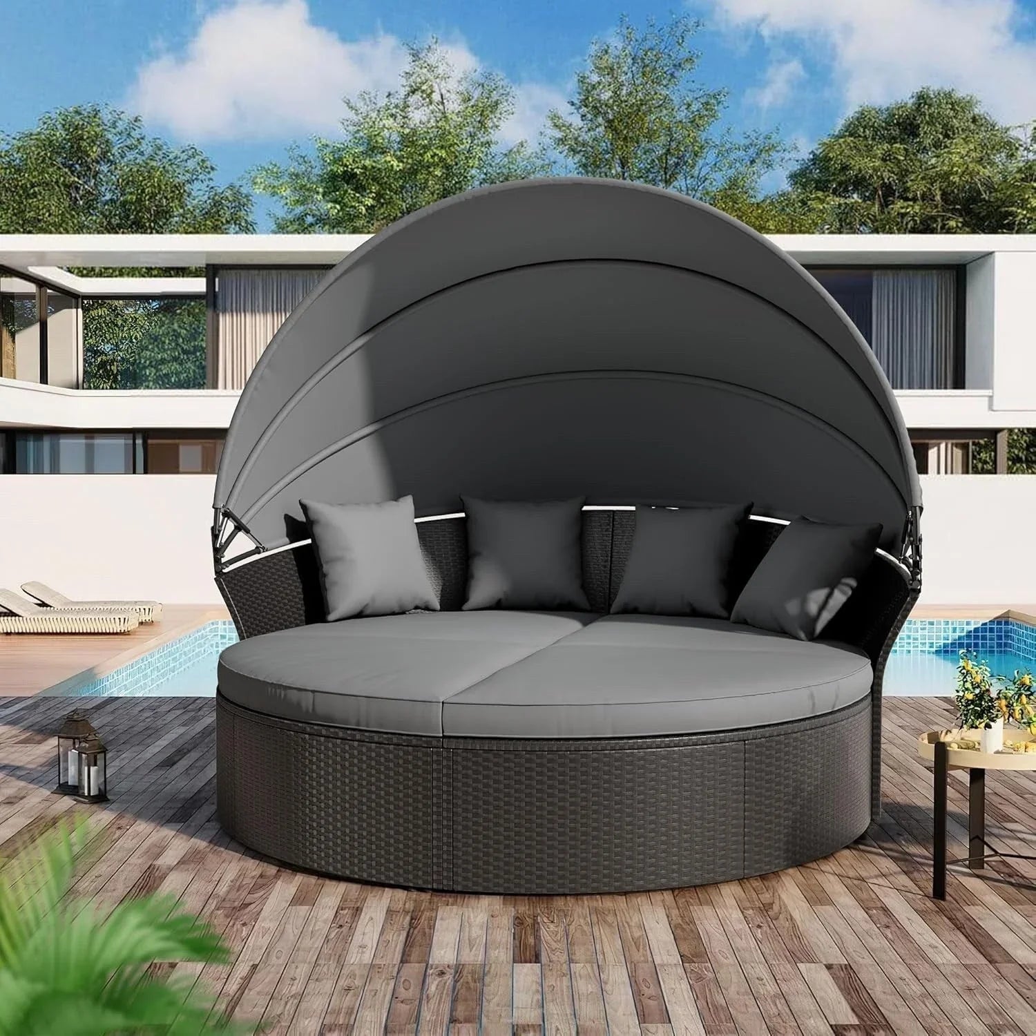 Set da salotto/giorno per esterni a 4 o 5 pezzi Nuon in vimini con tettuccio di Havenside Home