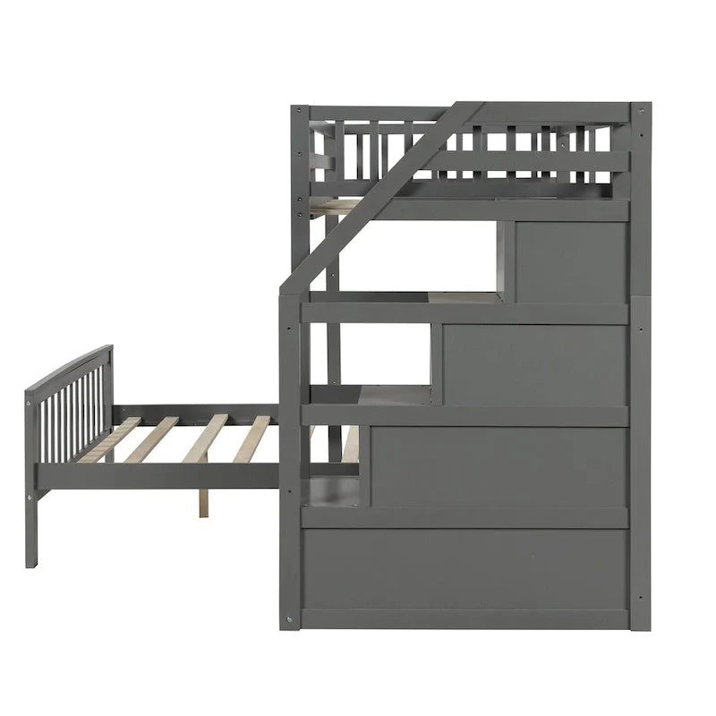 Letto a soppalco in legno per due persone con scale, sponde alte e scaletta