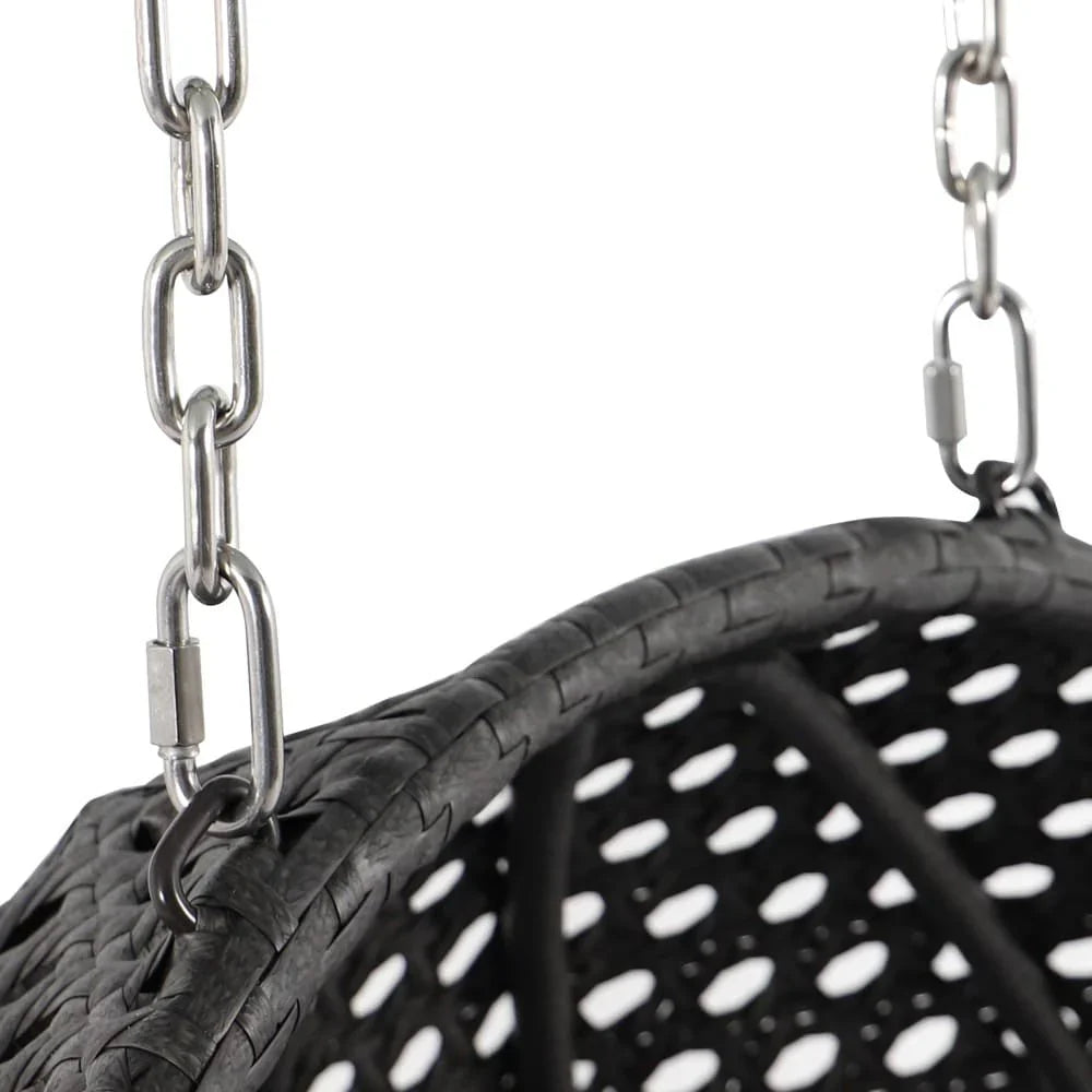 LeisureMod Sedia a Uovo Sospesa per 2 Persone con Supporto - Dondolo Pensile per Esterni/Interni in Rattan Intrecciato con Cuscini