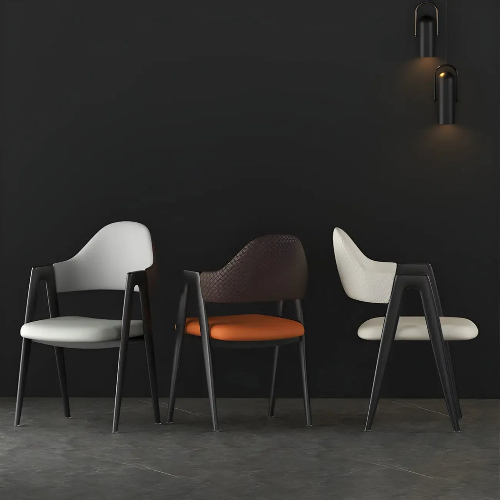 Sedia da pranzo moderna in pelle con braccioli e schienale ricurvo aperto
